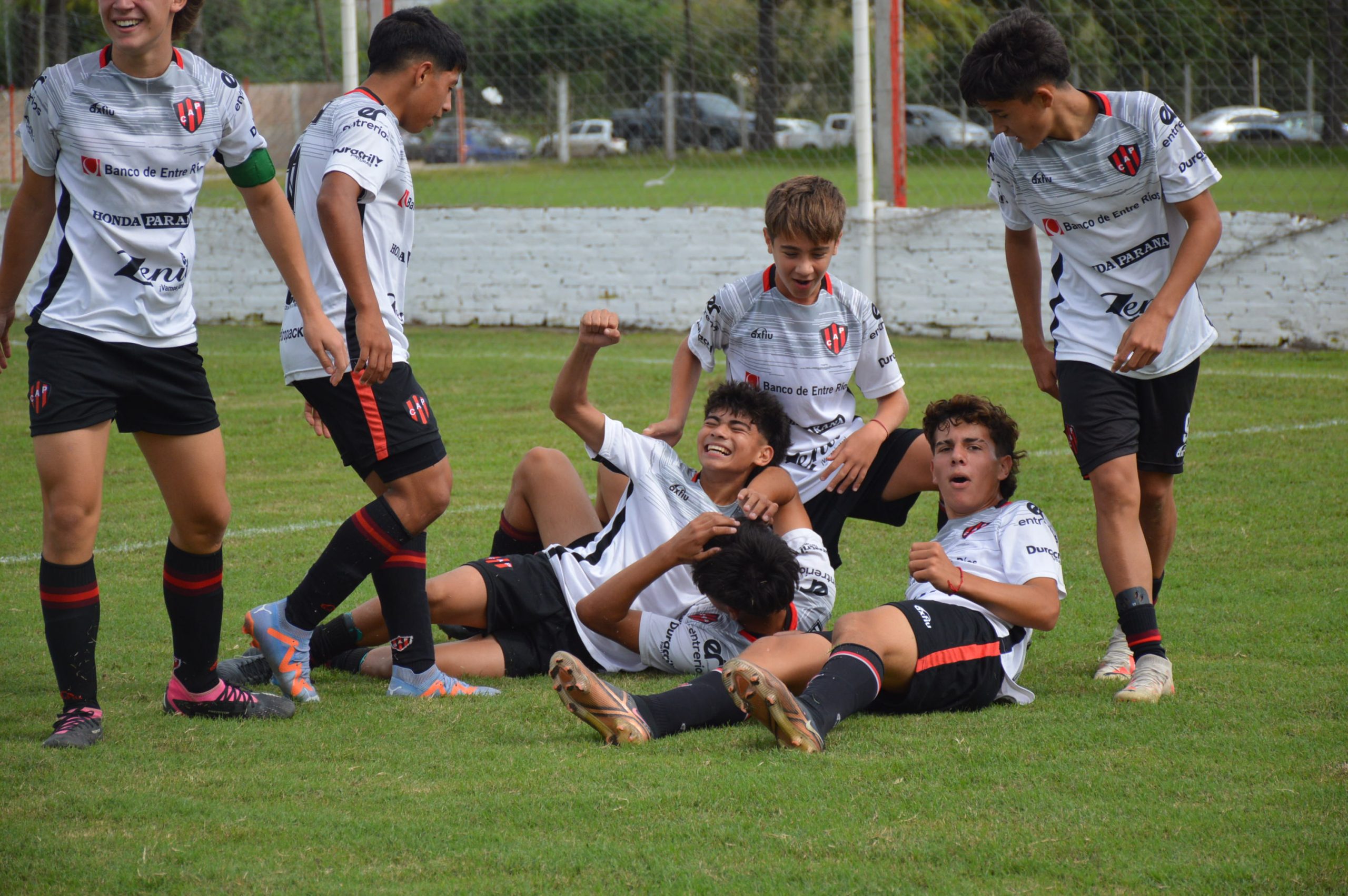 Inferiores AFA: Gran cosecha de puntos ante Talleres (RE)