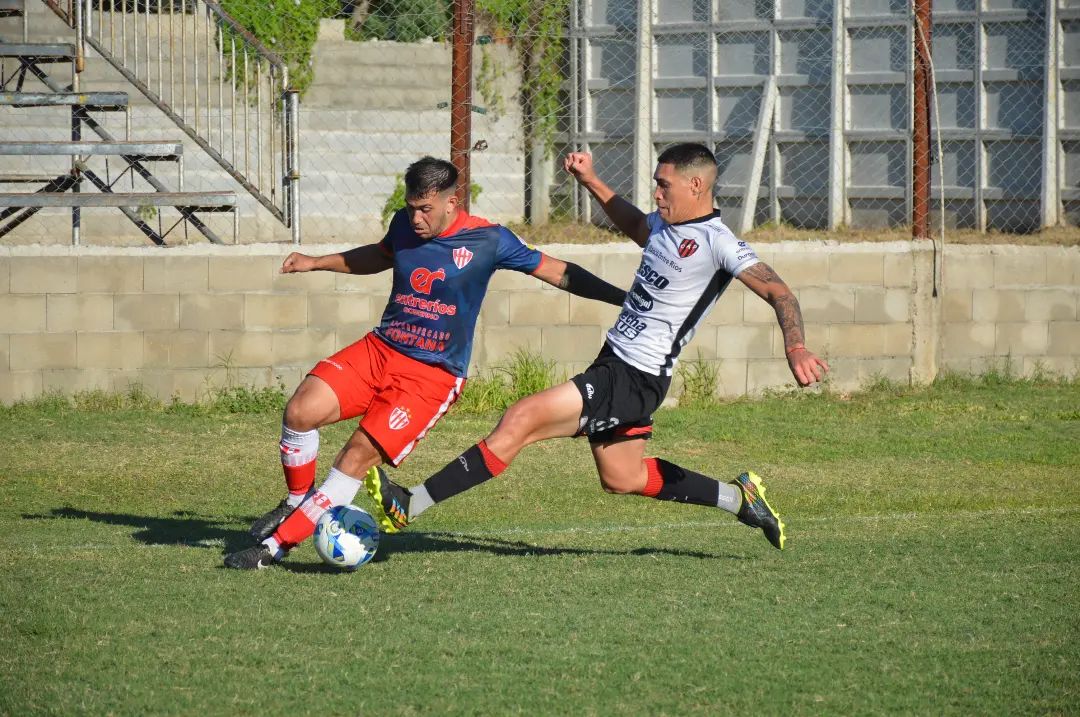 LPF: El supercampeón debutó con derrota