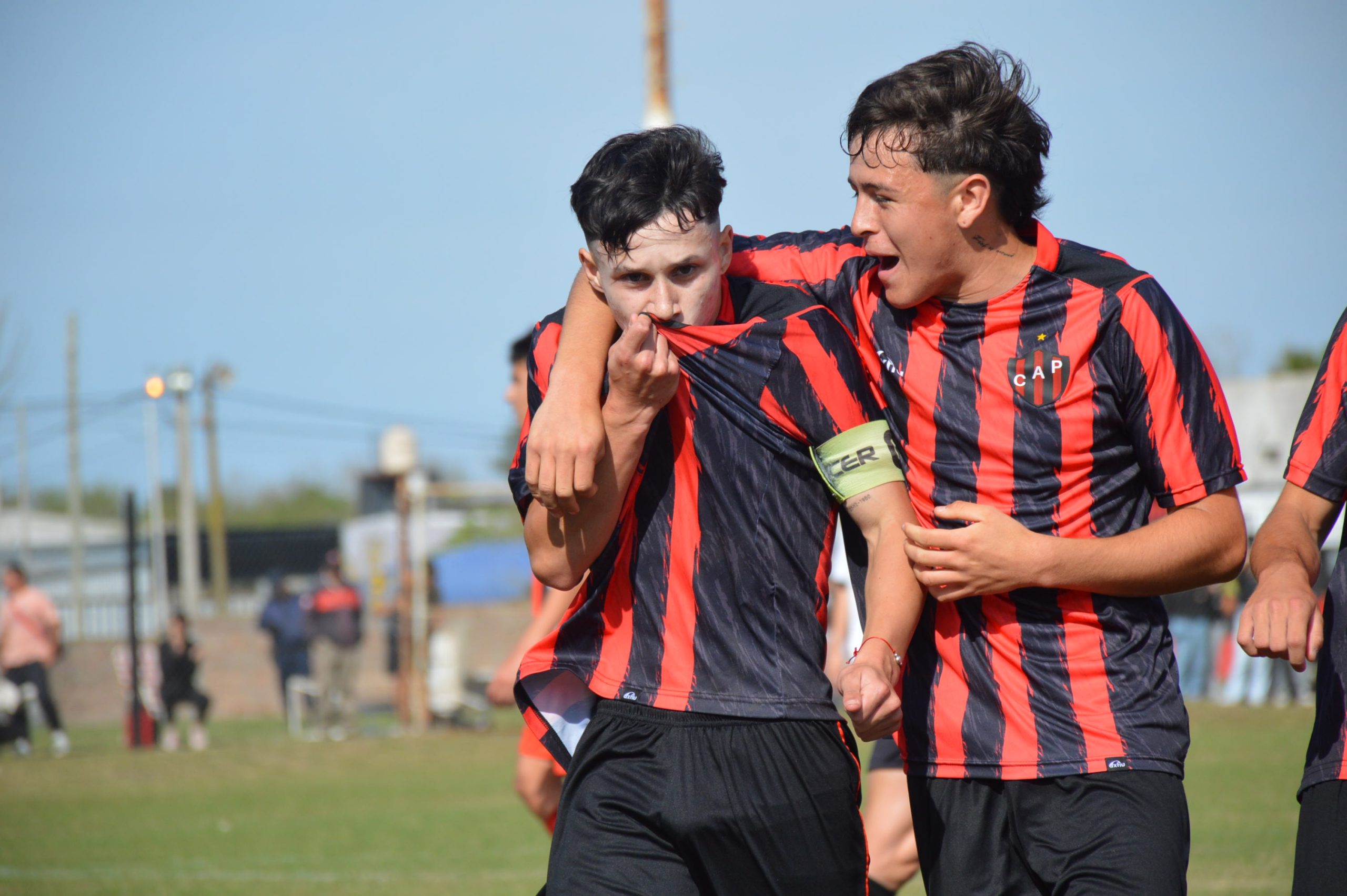 Inferiores AFA: Dos triunfos ante el Defe